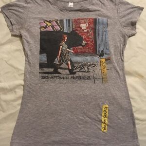 Red hot chili peppers tee